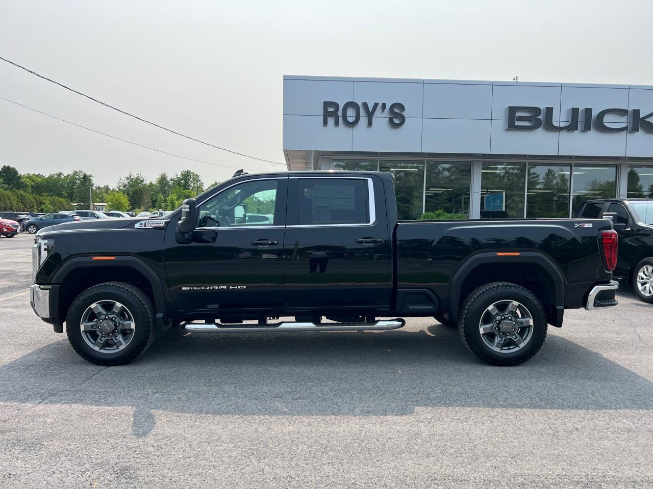 2025 GMC SIERRA 2500HD 4WD Crew Cab Standard Box SLE Photo