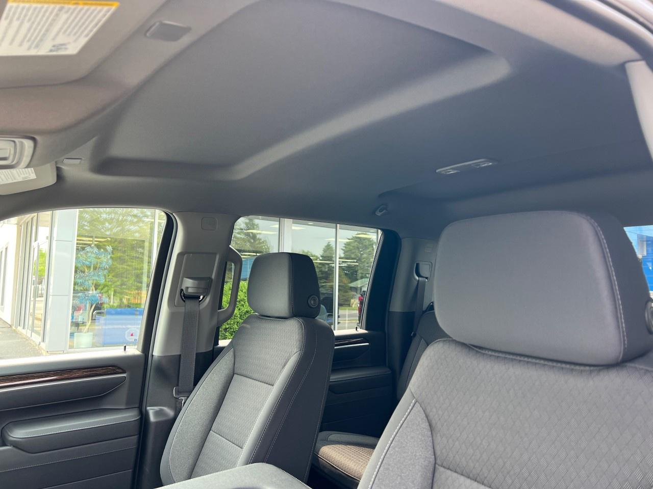 2025 GMC SIERRA 2500HD 4WD Crew Cab Standard Box SLE Photo