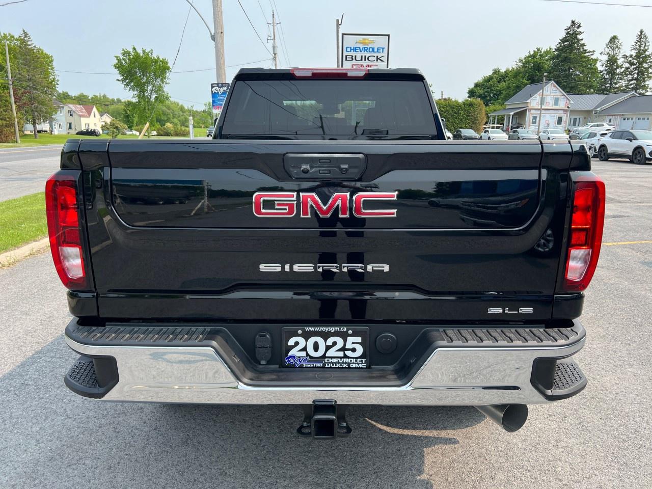 2025 GMC SIERRA 2500HD 4WD Crew Cab Standard Box SLE Photo