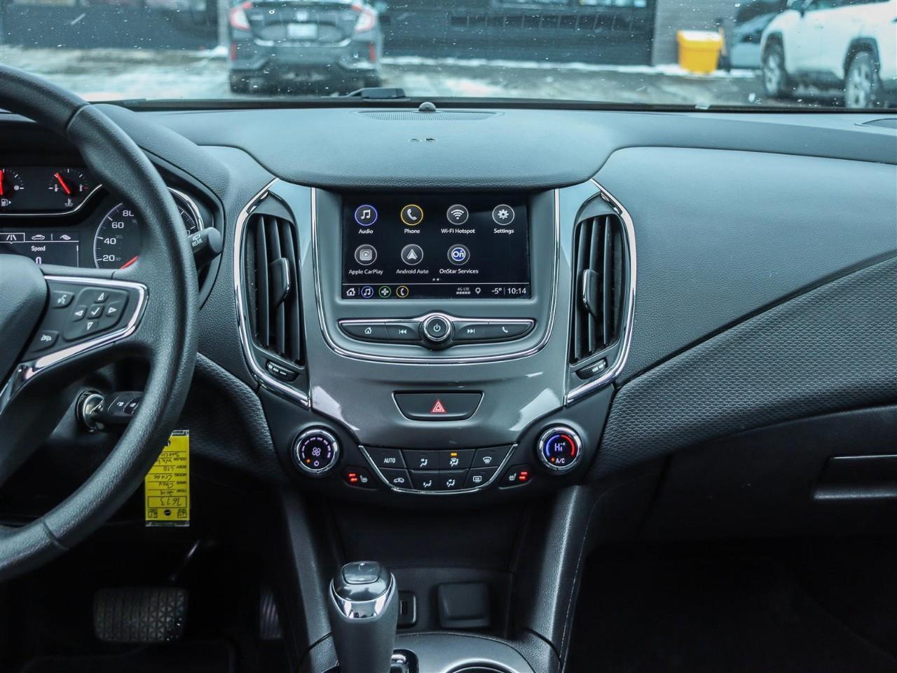 2019 Chevrolet Cruze LT 4dr Hatchback Photo