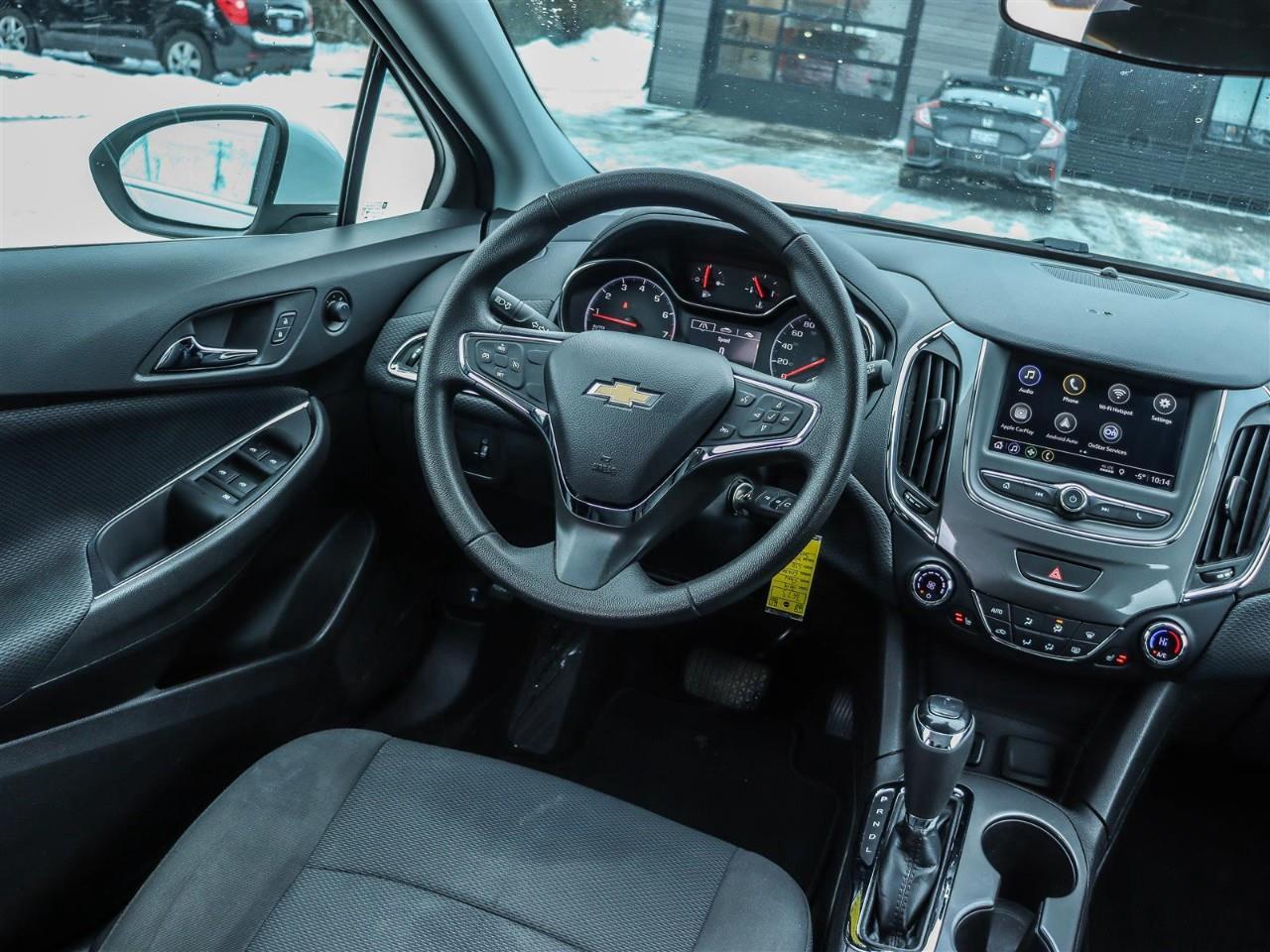 2019 Chevrolet Cruze LT 4dr Hatchback Photo