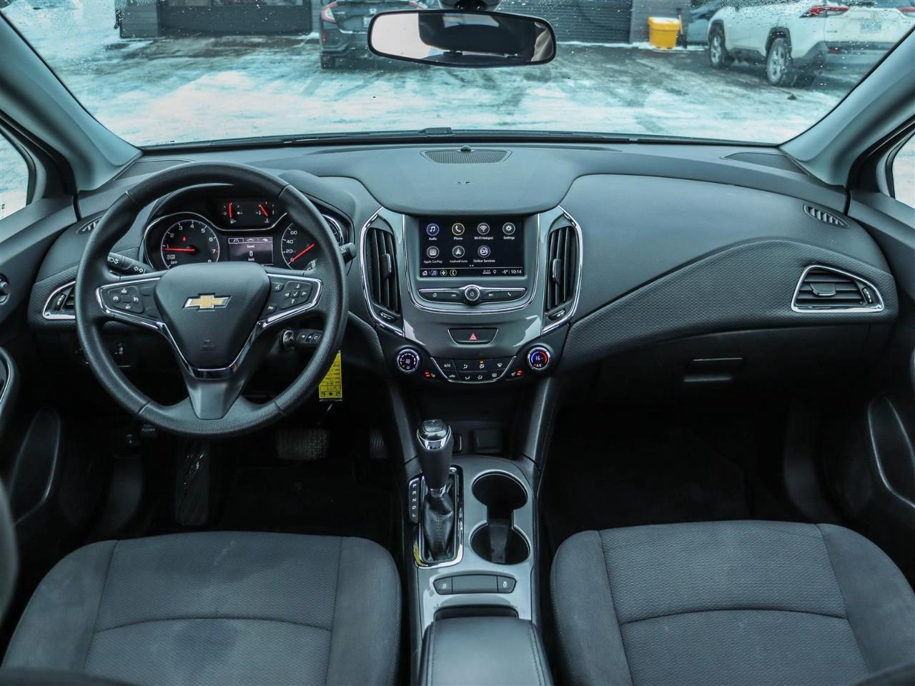 2019 Chevrolet Cruze LT 4dr Hatchback Photo