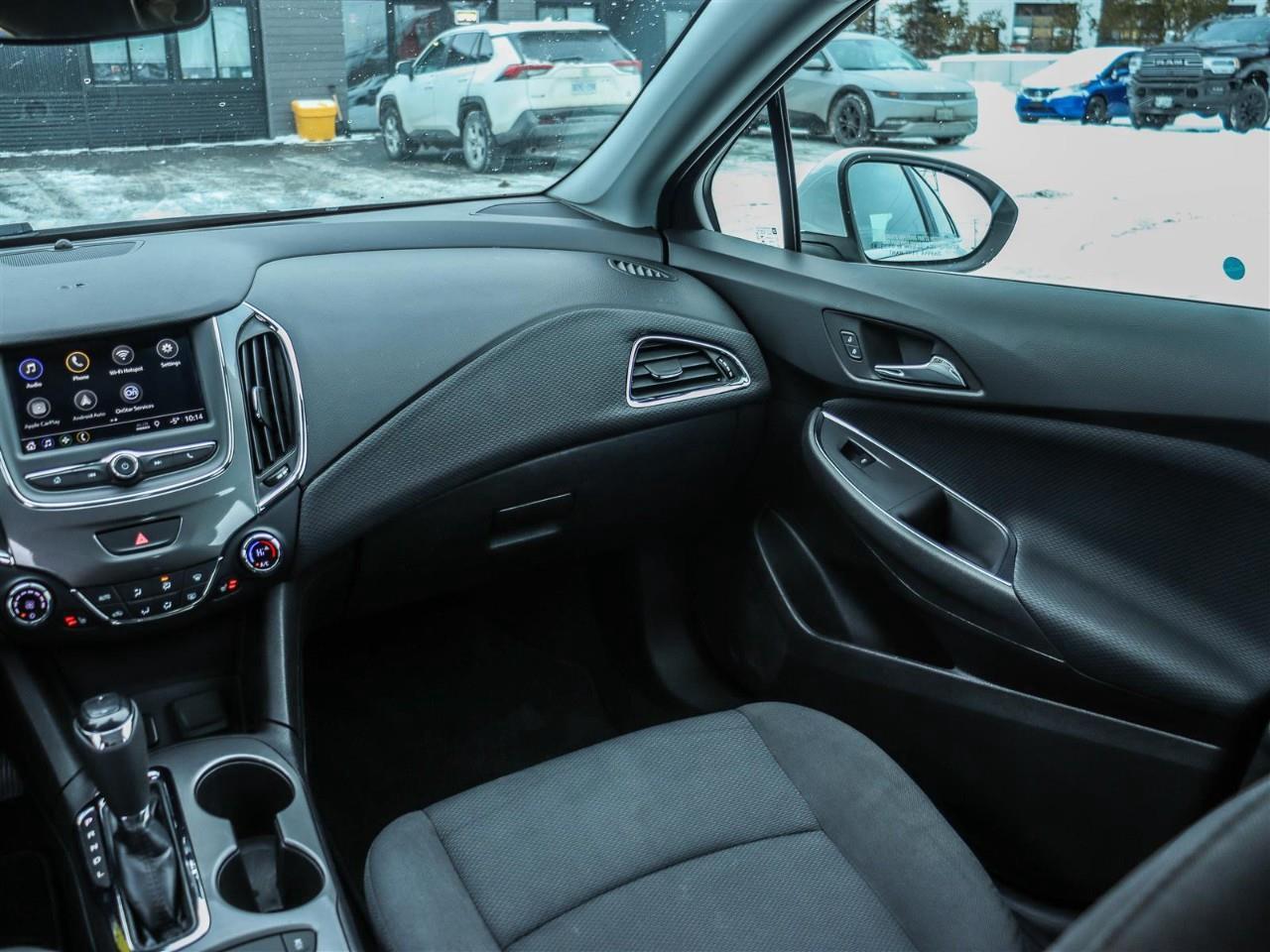 2019 Chevrolet Cruze LT 4dr Hatchback Photo