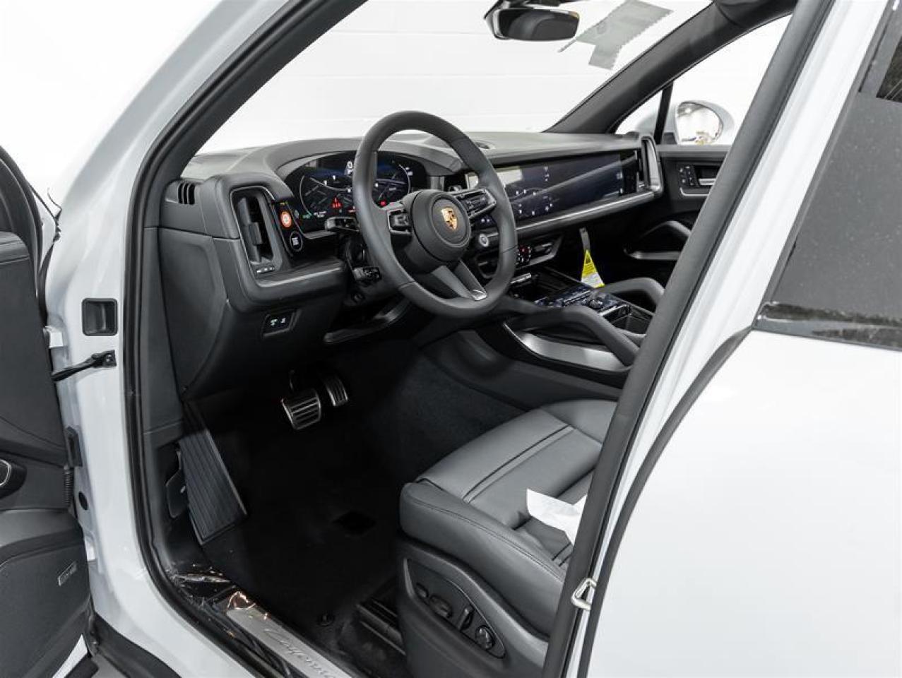 2025 Porsche Cayenne  Photo