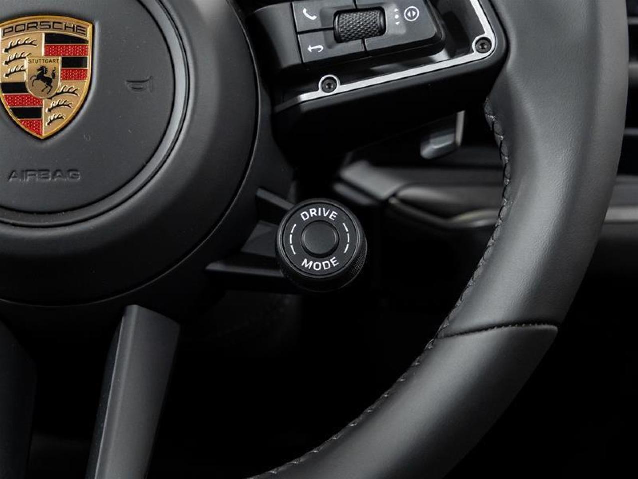 2025 Porsche Cayenne  Photo