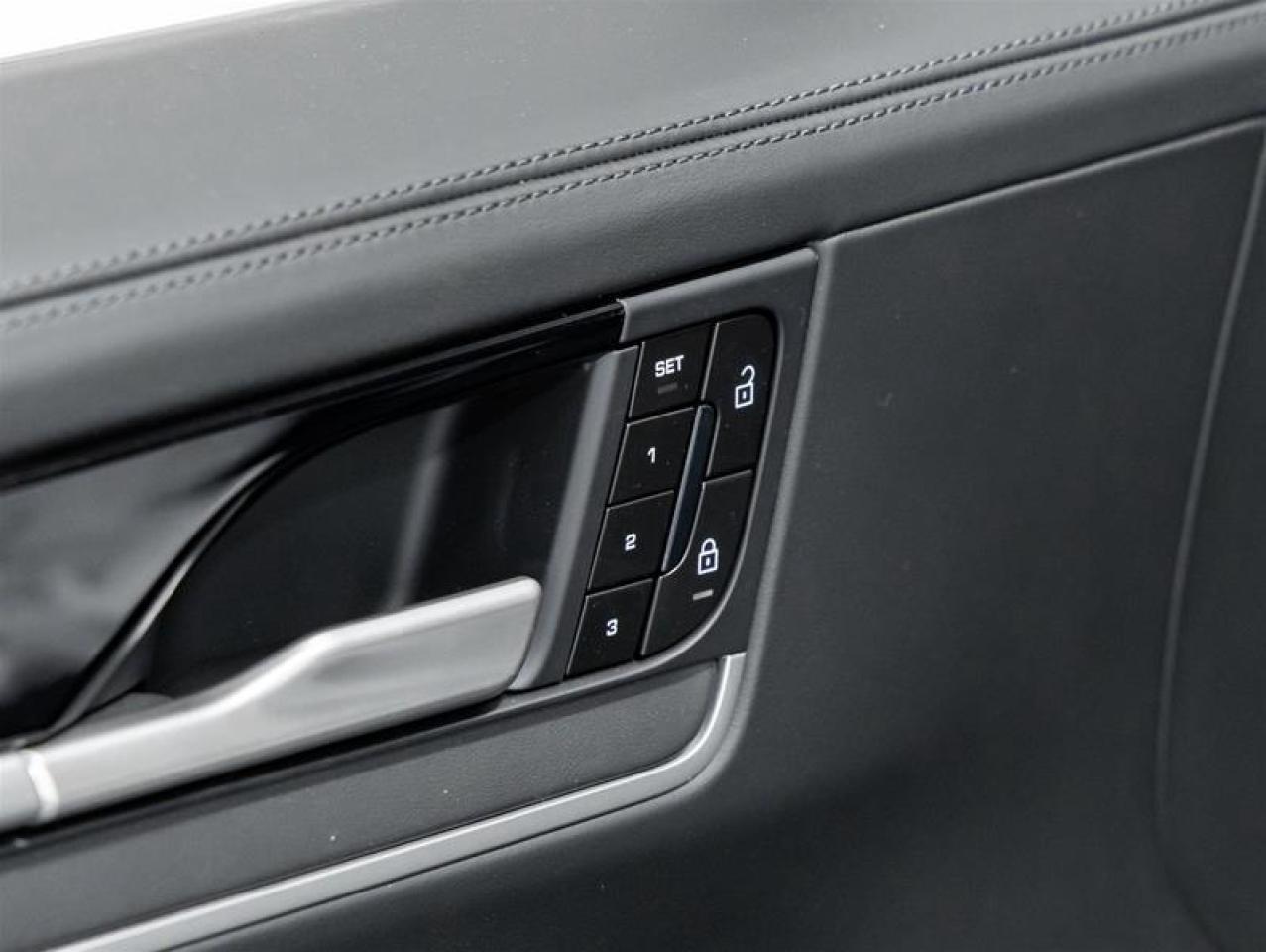 2025 Porsche Cayenne  Photo