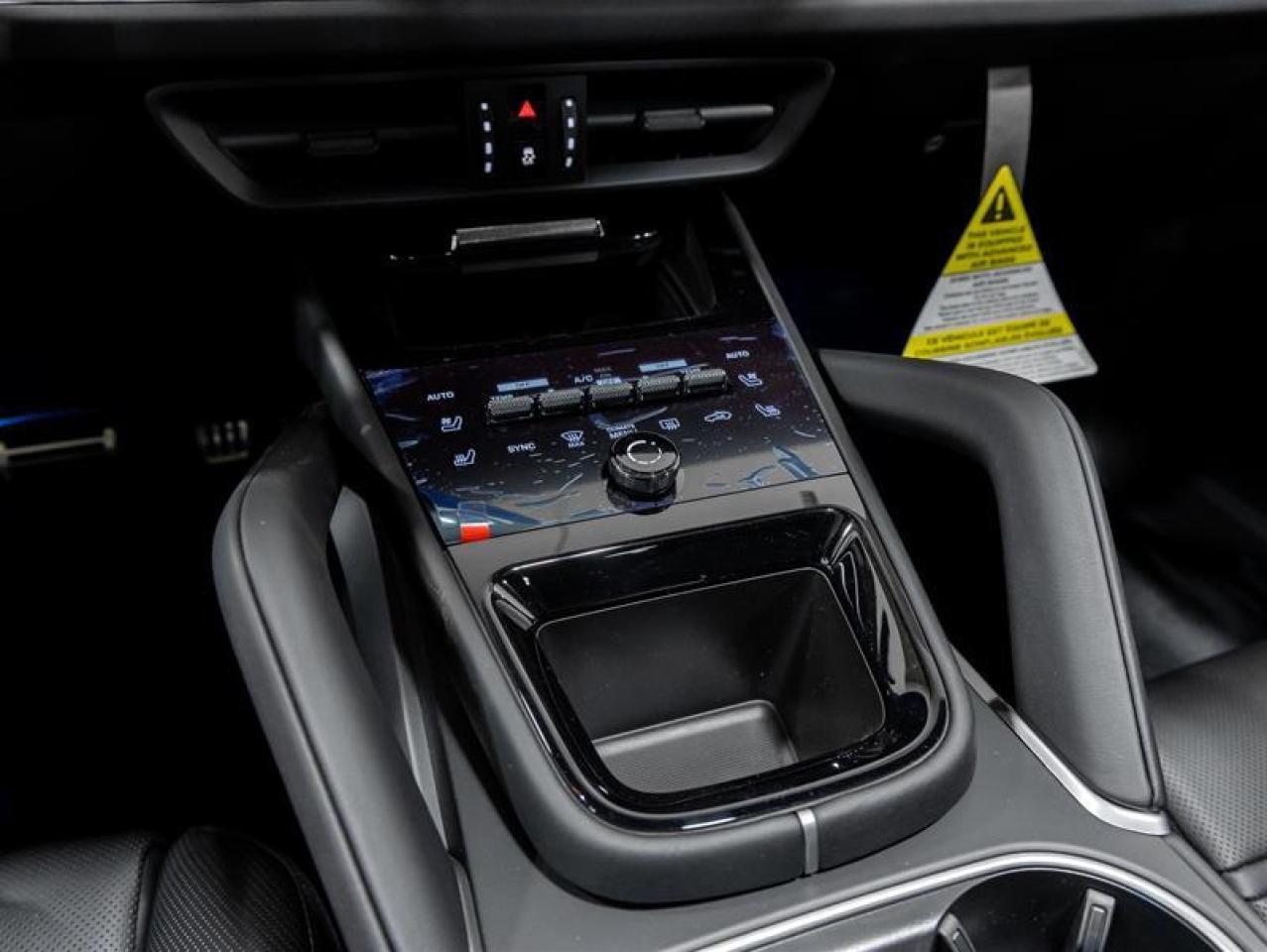 2025 Porsche Cayenne  Photo