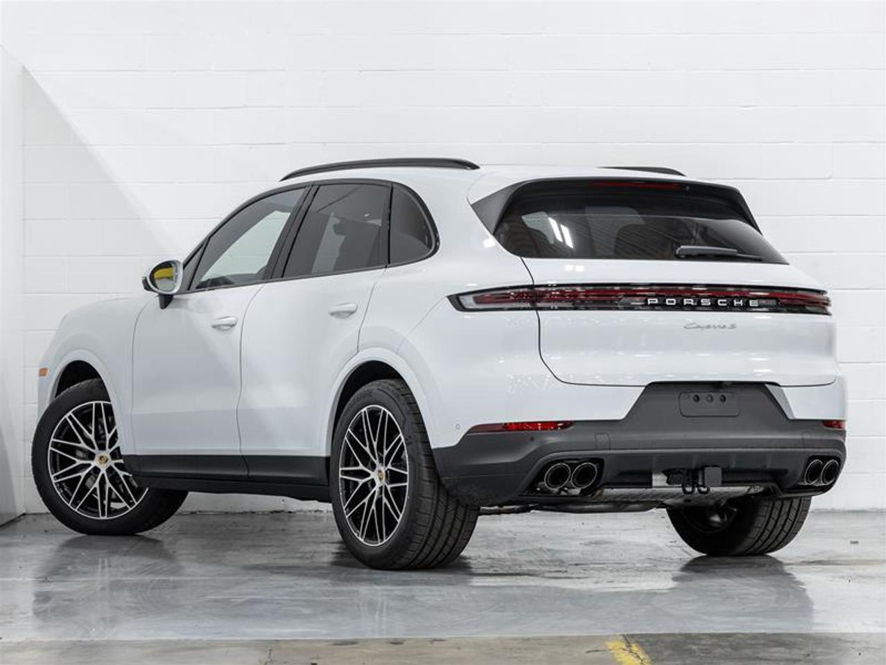 2025 Porsche Cayenne  Photo
