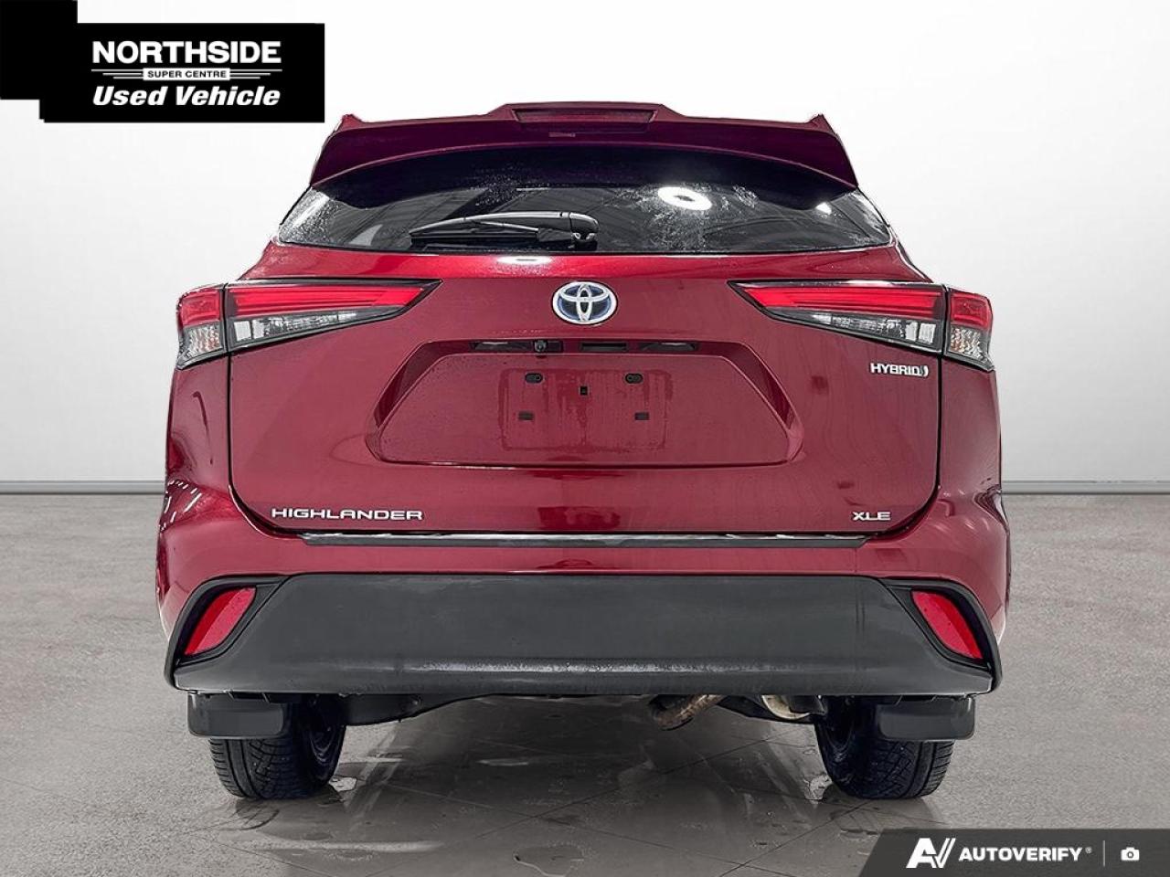 2022 Toyota Highlander Hybrid XLE 4dr All-Wheel Drive Photo