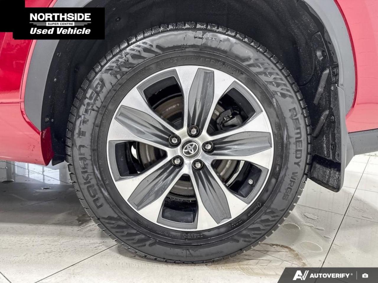 2022 Toyota Highlander Hybrid XLE 4dr All-Wheel Drive Photo