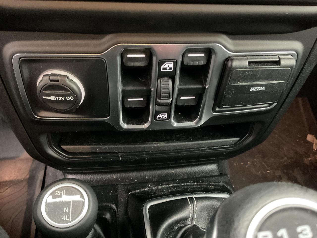 2019 Jeep WRANGLER UNLIMITED Sahara 4dr 4x4 Photo
