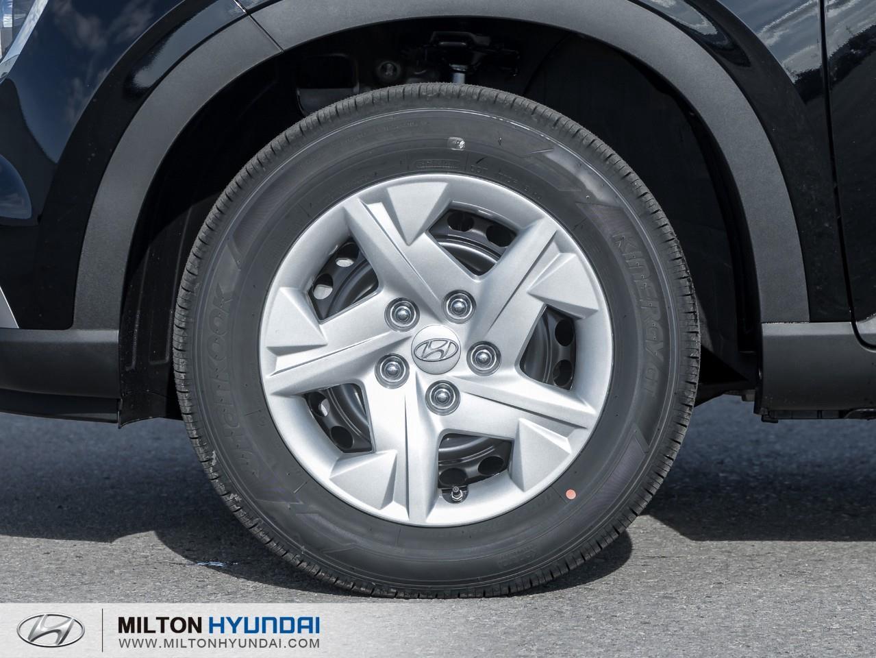 2026 Hyundai Venue Essential 4dr Front-Wheel Drive Photo3