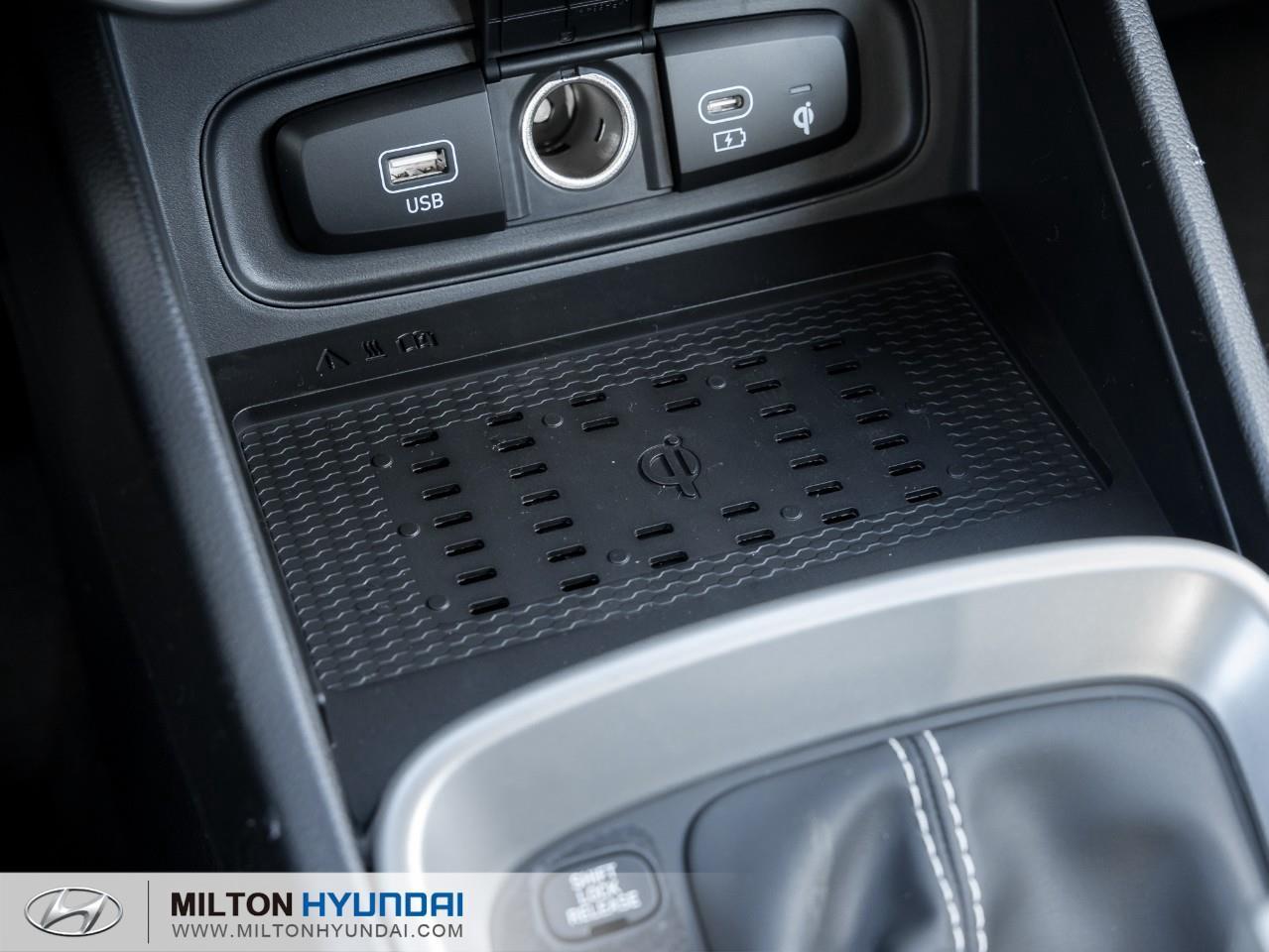 2026 Hyundai Venue Essential 4dr Front-Wheel Drive Photo