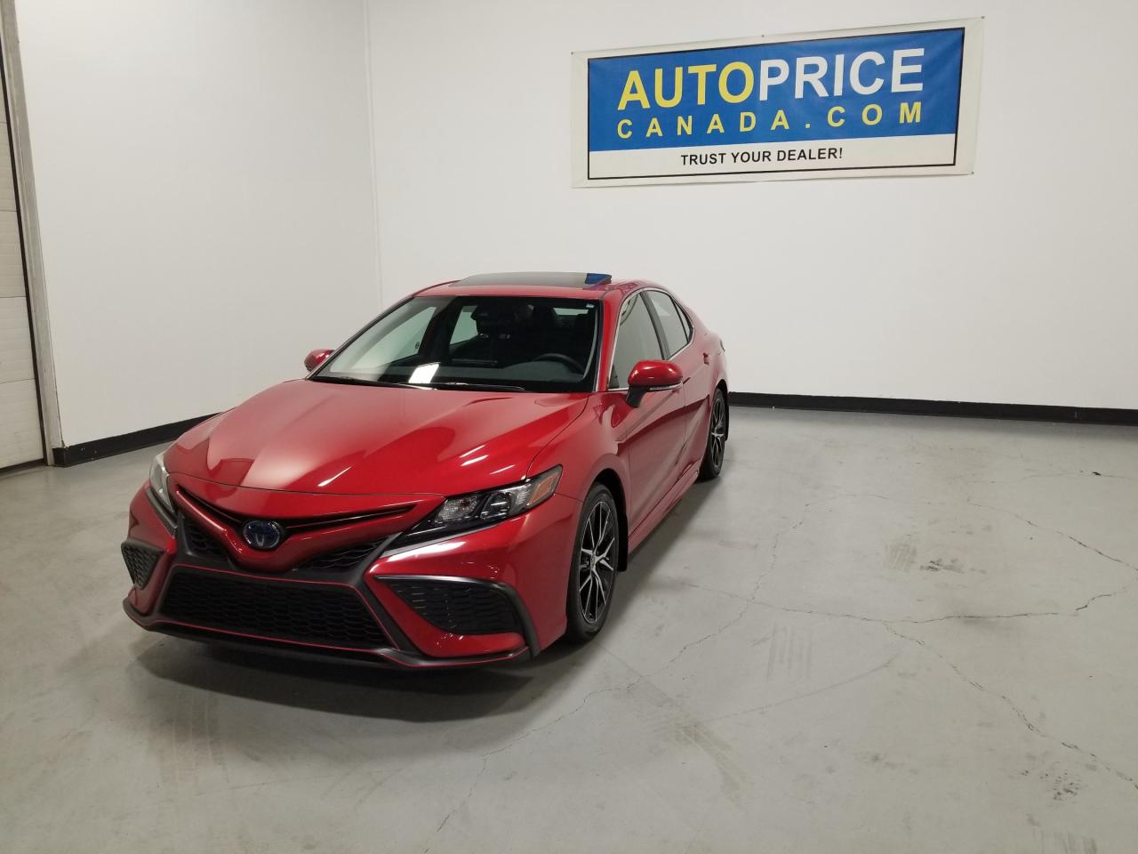 2023 Toyota Camry Hybrid SE 4dr Sedan Photo2