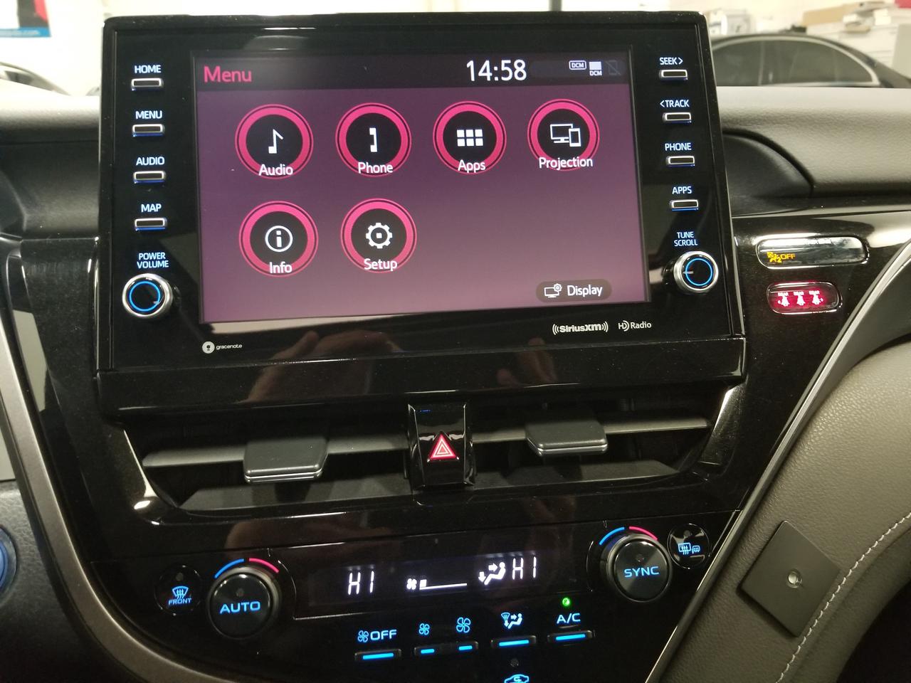 2023 Toyota Camry Hybrid SE 4dr Sedan Photo