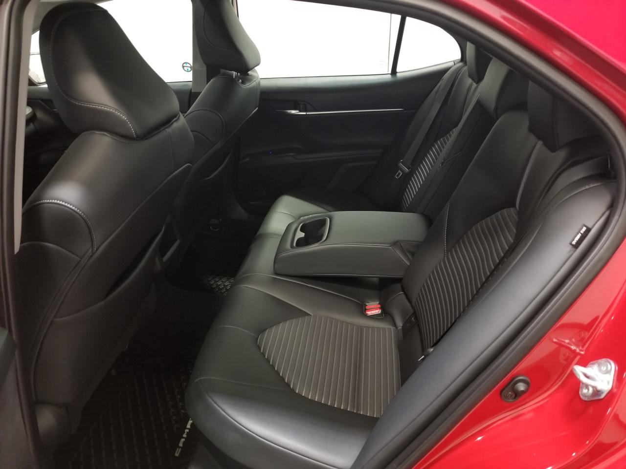 2023 Toyota Camry Hybrid SE 4dr Sedan Photo