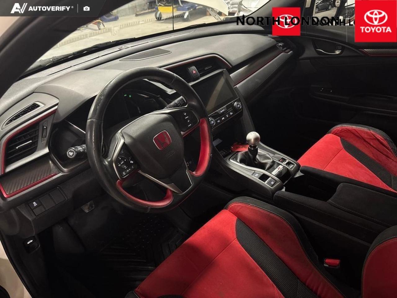 2018 Honda Civic Type R Base 4dr Hatchback Photo