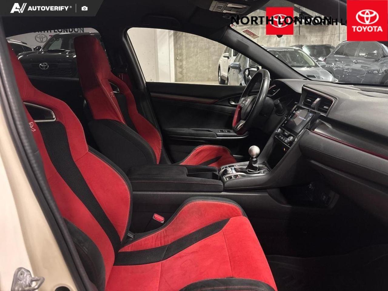 2018 Honda Civic Type R Base 4dr Hatchback Photo