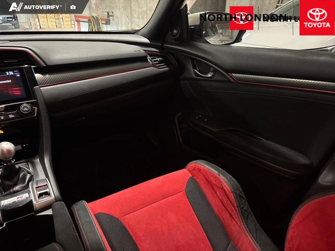 2018 Honda Civic Type R Base 4dr Hatchback Photo