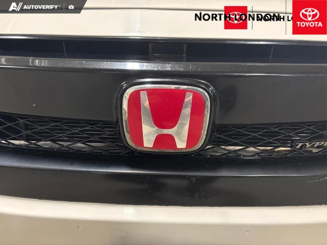 2018 Honda Civic Type R Base 4dr Hatchback Photo