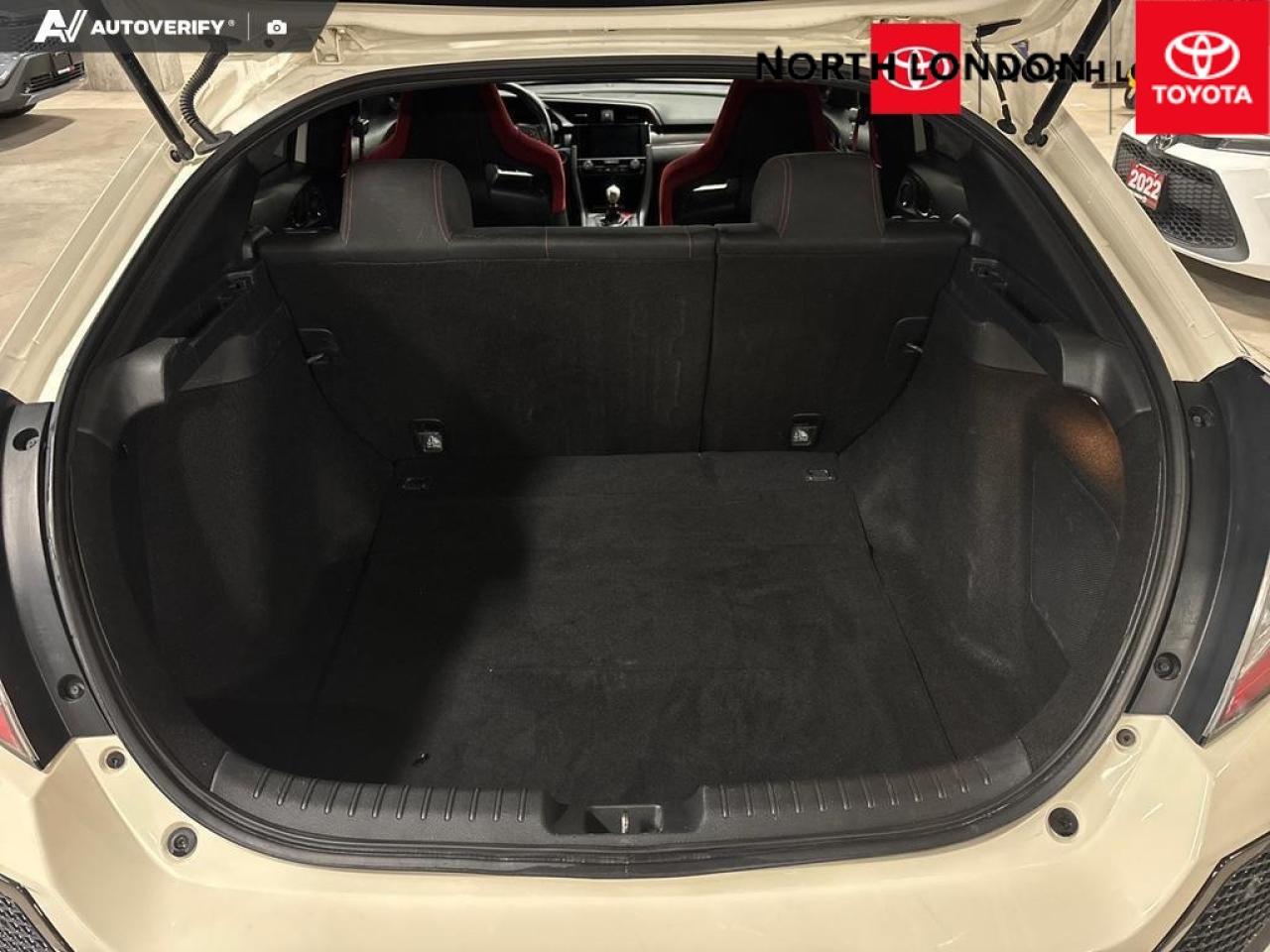 2018 Honda Civic Type R Base 4dr Hatchback Photo