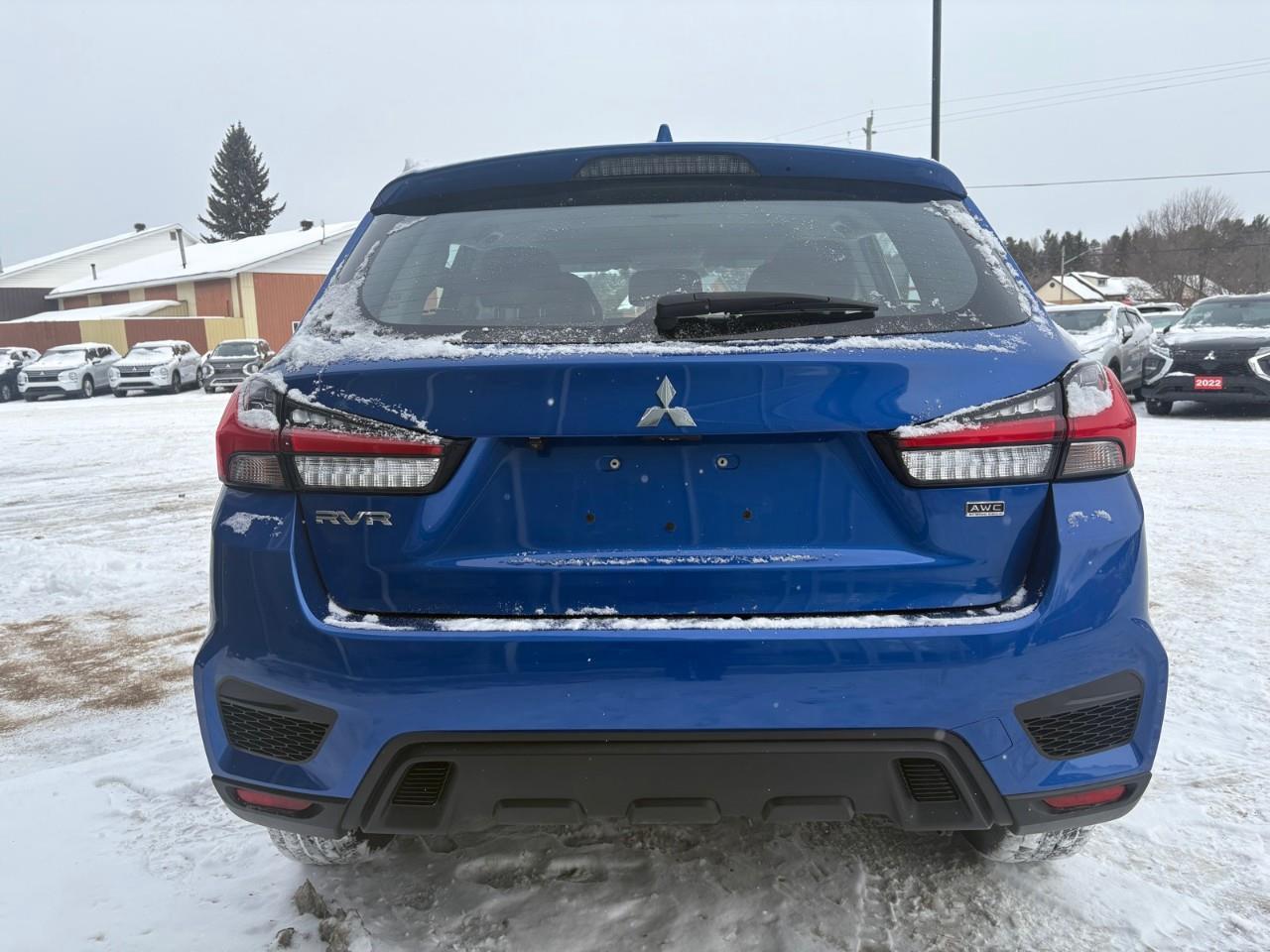 2023 Mitsubishi RVR ES 4dr AWC Photo