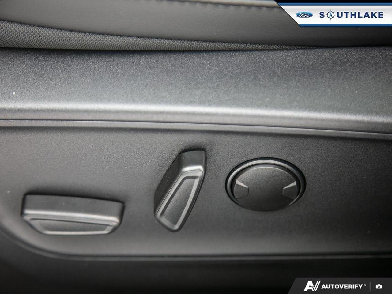 2026 Ford Escape PHEV 4dr Front-Wheel Drive Photo