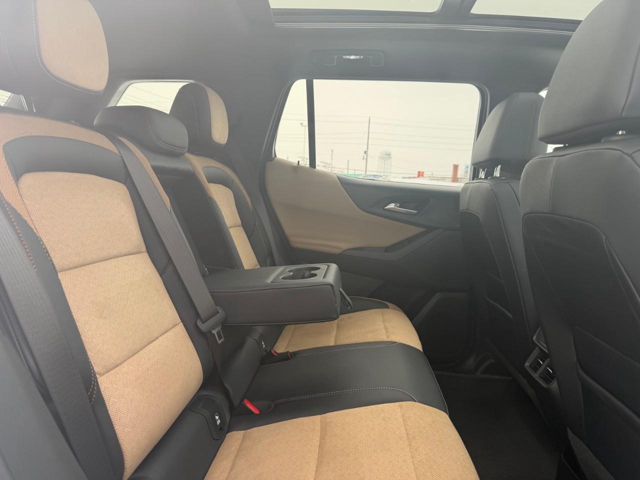 2025 Chevrolet Equinox AWD ACTIV Photo