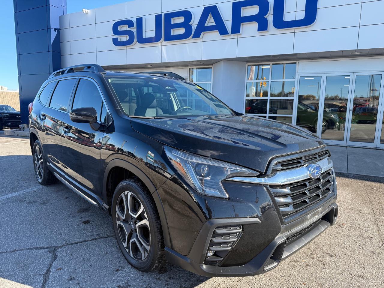 2023 Subaru ASCENT Limited 8-Passenger (CVT) 4dr All-Wheel Drive Photo0