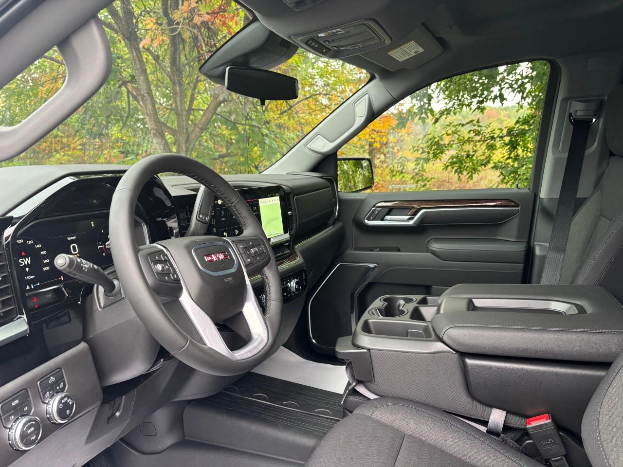 2026 GMC Sierra 1500 Crew Cab Short Box 4-Wheel Drive SLE Photo