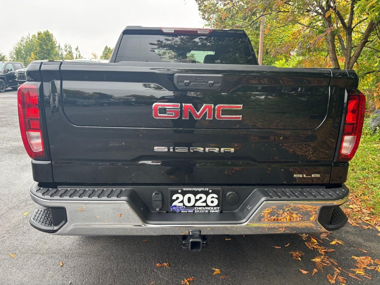 2026 GMC Sierra 1500 Crew Cab Short Box 4-Wheel Drive SLE Photo