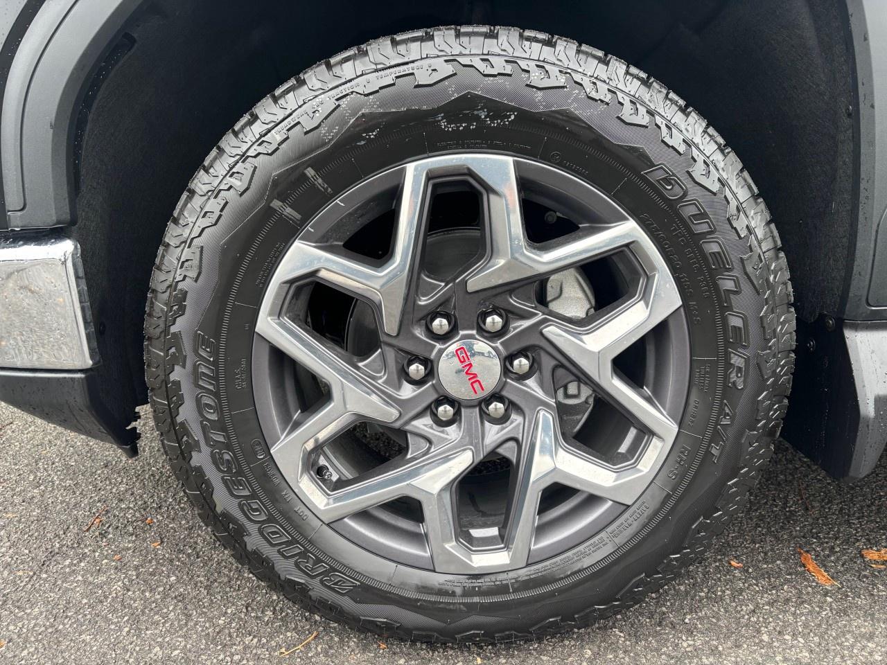 2026 GMC Sierra 1500 Crew Cab Short Box 4-Wheel Drive SLE Photo