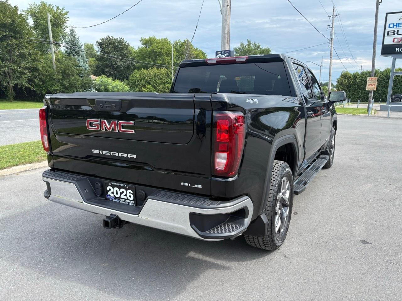 2026 GMC Sierra 1500 Crew Cab Short Box 4-Wheel Drive SLE Photo
