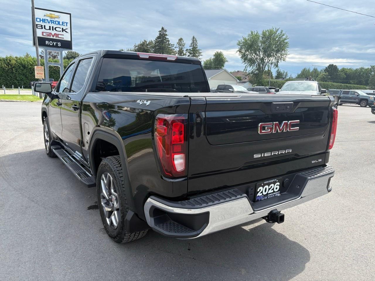 2026 GMC Sierra 1500 Crew Cab Short Box 4-Wheel Drive SLE Photo