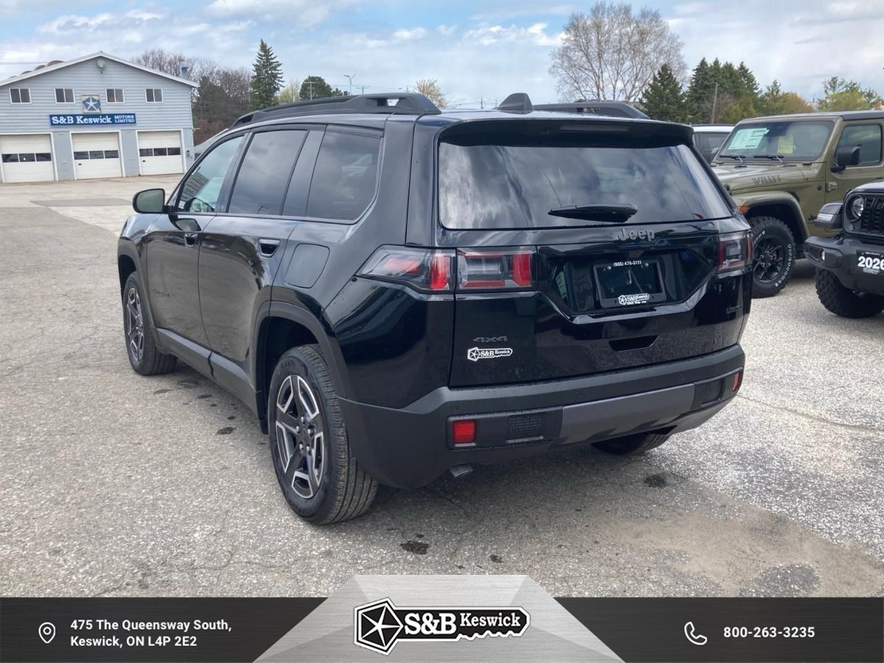 2026 Jeep Cherokee Laredo/Limited 4dr 4x4 Photo2