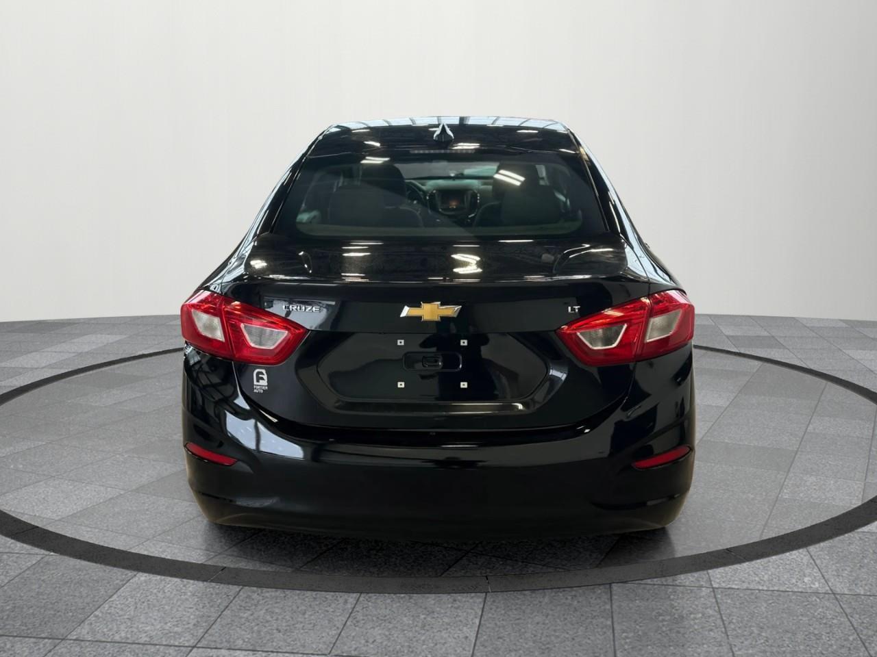 2017 Chevrolet Cruze LT Auto 4dr Sedan Photo