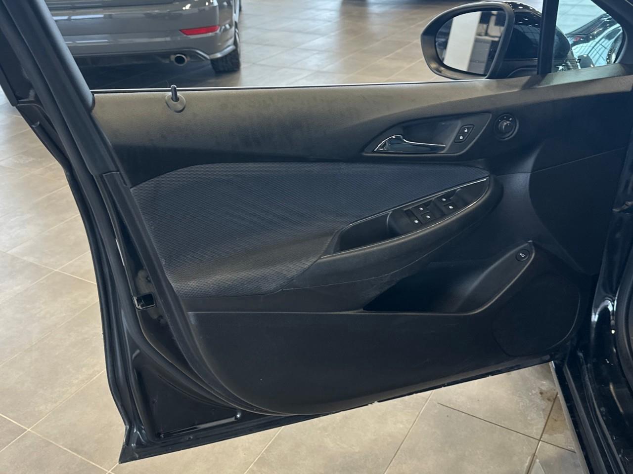 2017 Chevrolet Cruze LT Auto 4dr Sedan Photo