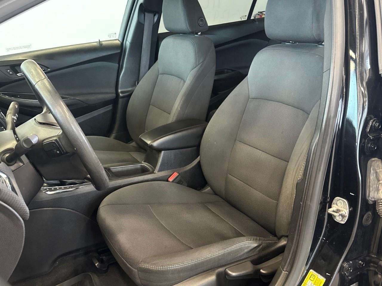 2017 Chevrolet Cruze LT Auto 4dr Sedan Photo