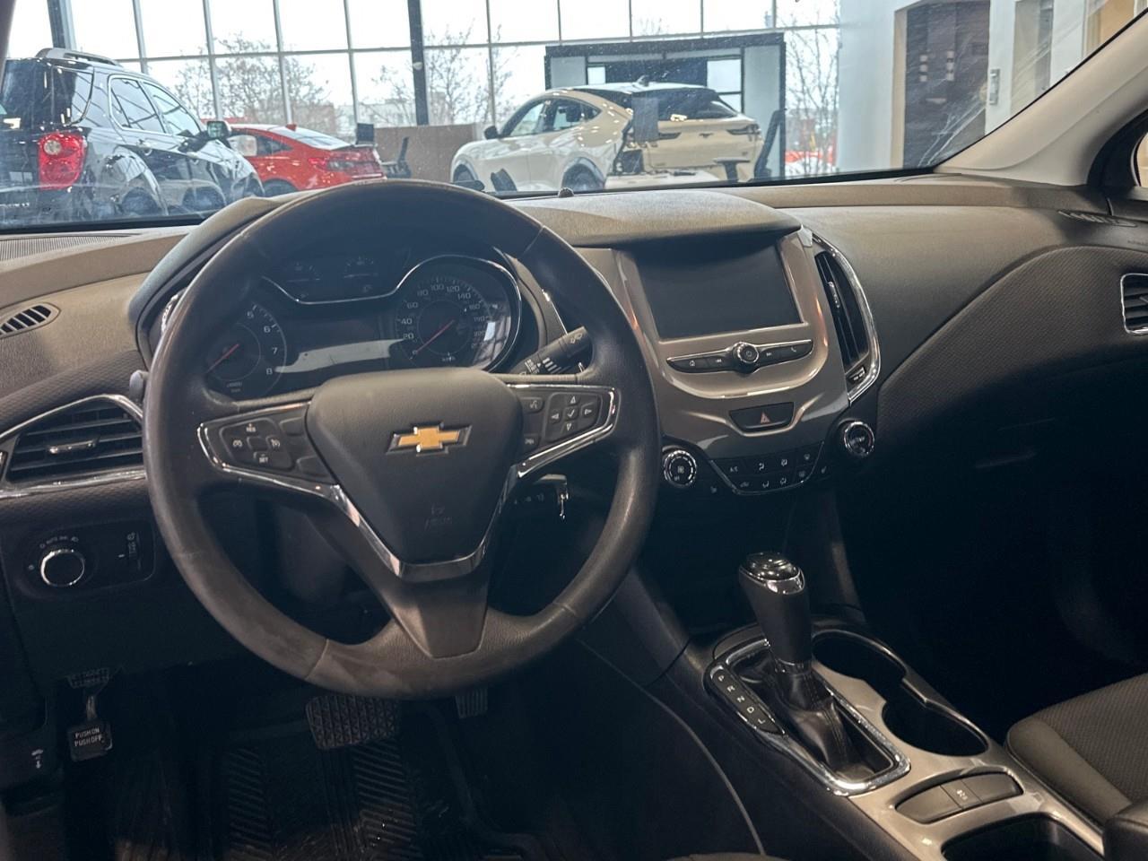 2017 Chevrolet Cruze LT Auto 4dr Sedan Photo