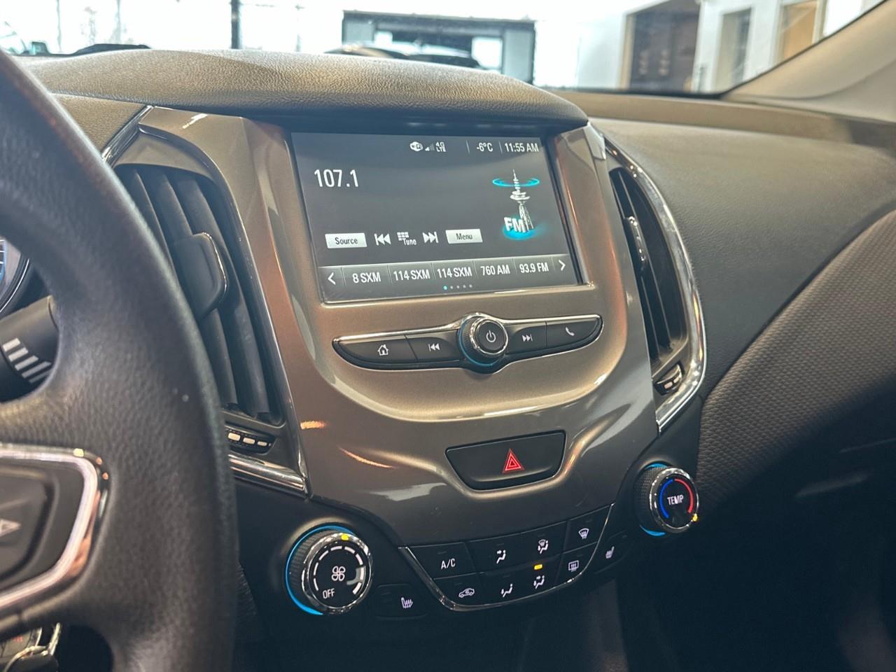 2017 Chevrolet Cruze LT Auto 4dr Sedan Photo