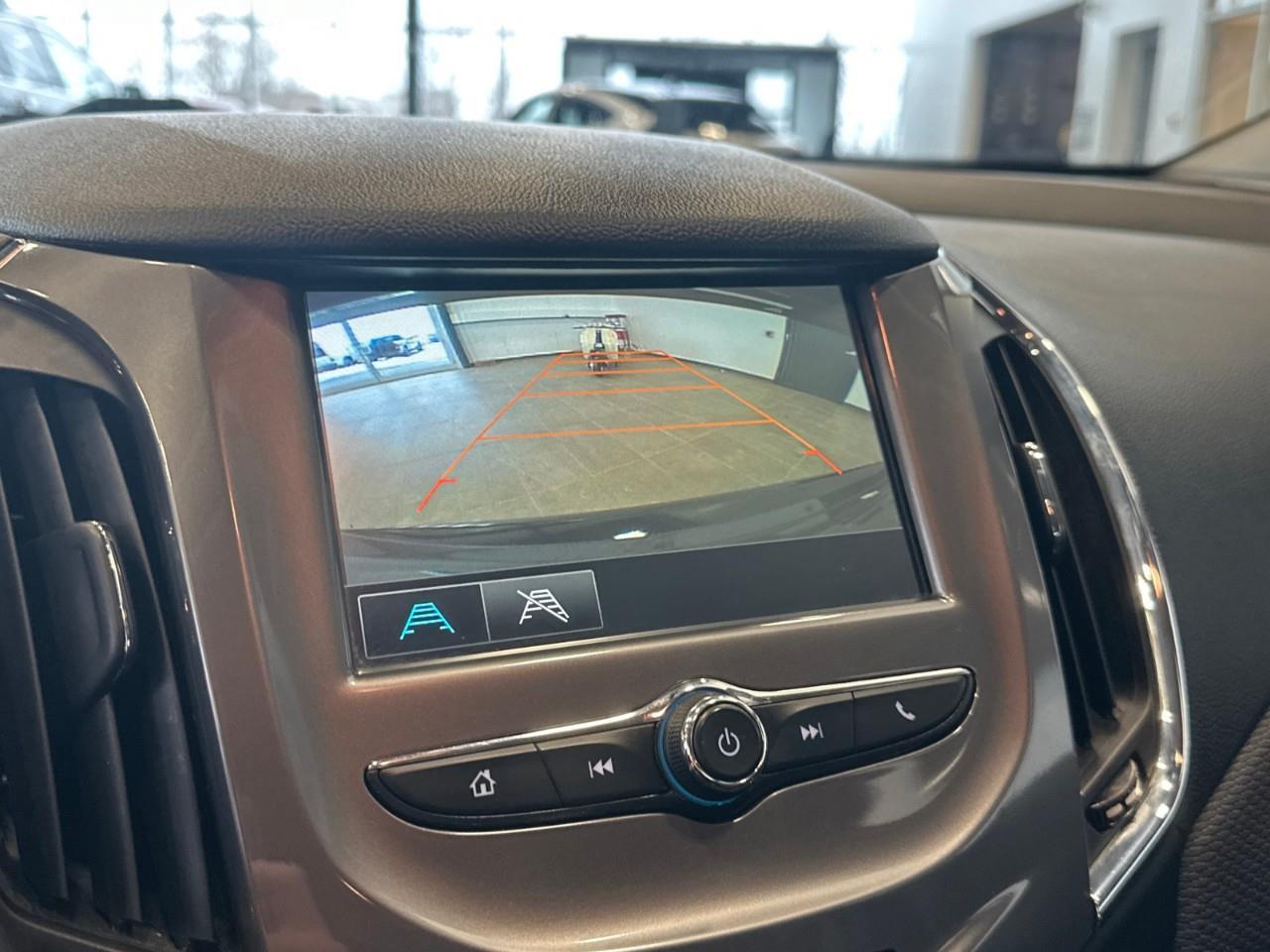 2017 Chevrolet Cruze LT Auto 4dr Sedan Photo