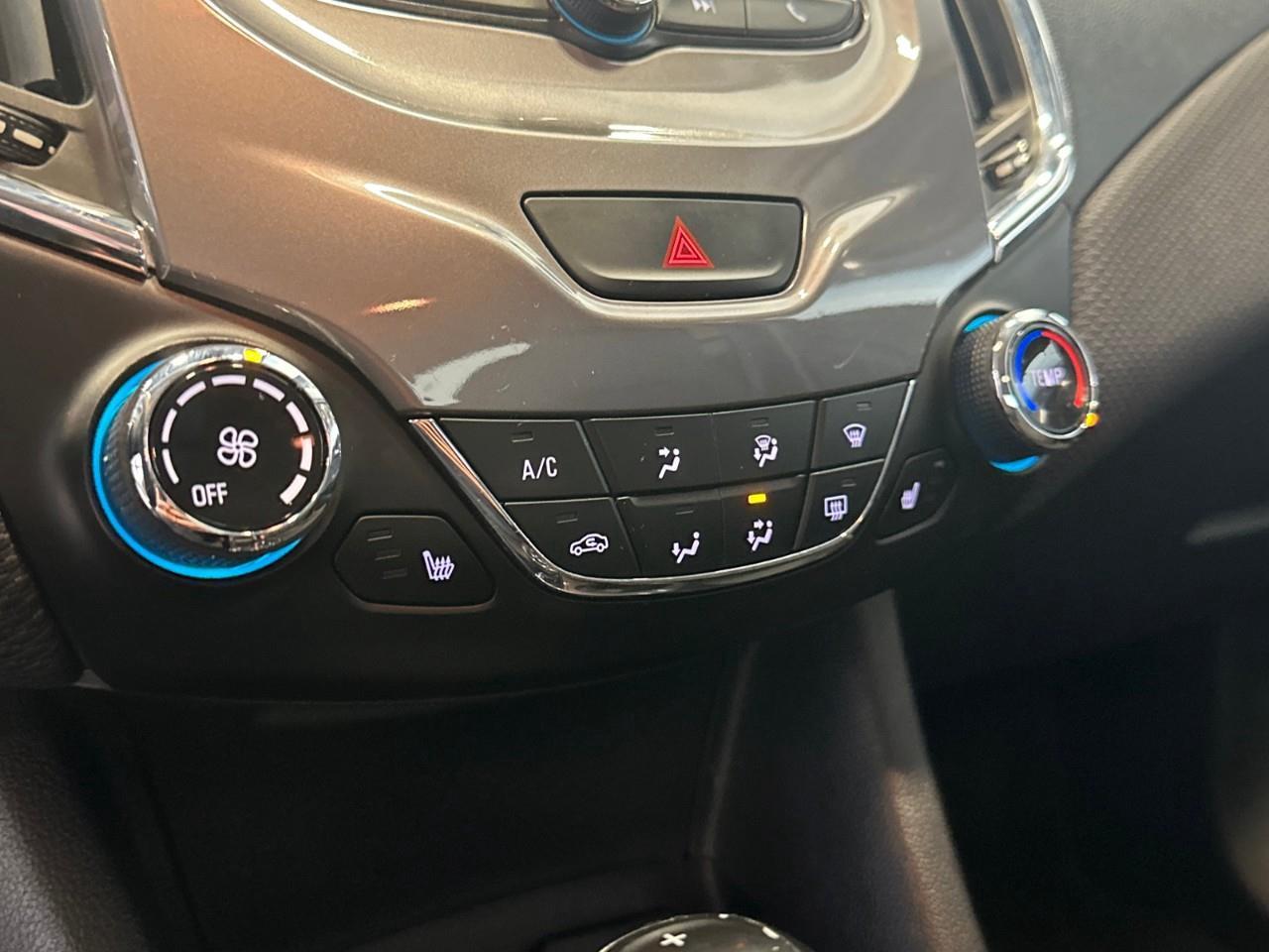 2017 Chevrolet Cruze LT Auto 4dr Sedan Photo