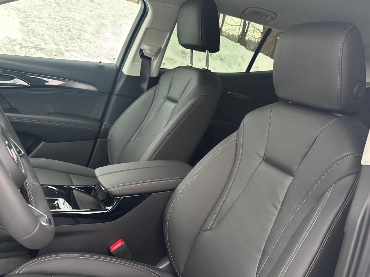 2026 Buick Envision AWD 4dr Preferred Photo4