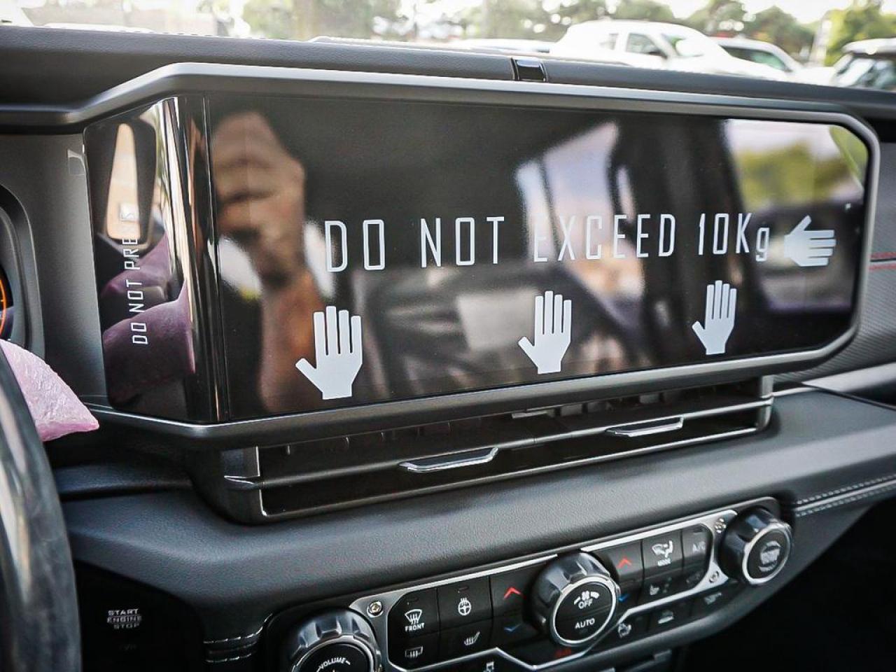 2025 Jeep Wrangler  Photo