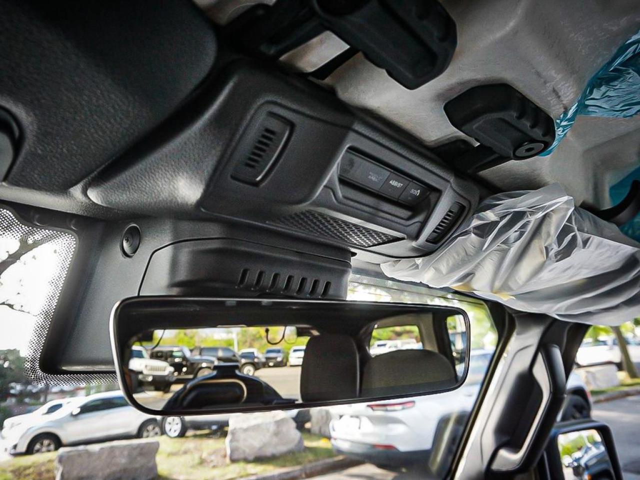 2025 Jeep Wrangler  Photo