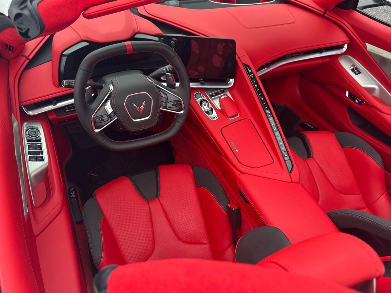 2025 Chevrolet Corvette StingRay Convertible 3LT Photo4