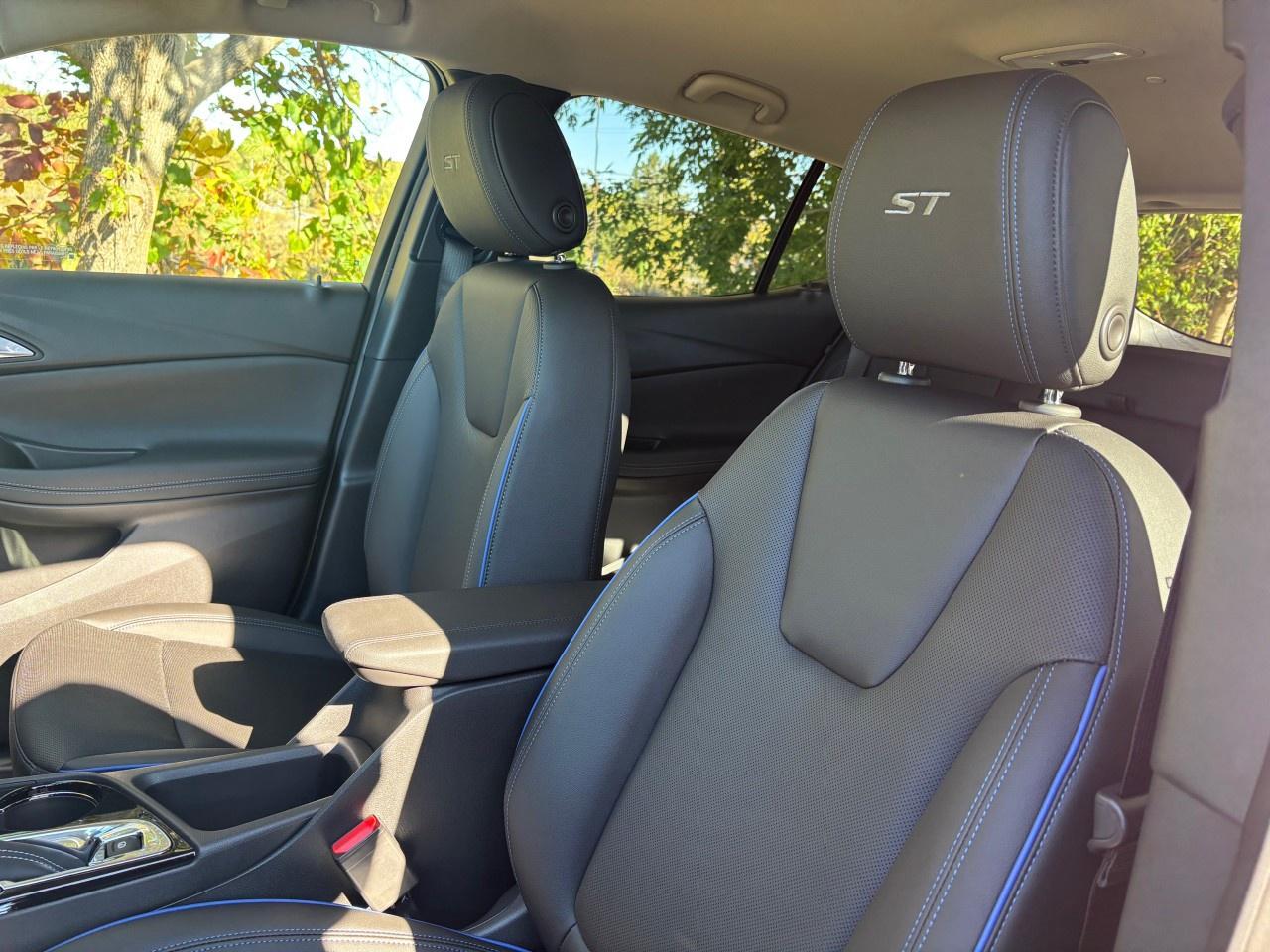 2026 Buick Encore GX Sport Touring AWD Photo