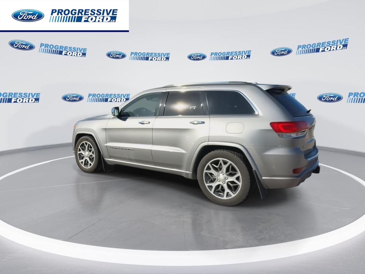 2021 Jeep Grand Cherokee Overland 4dr 4x4 Photo