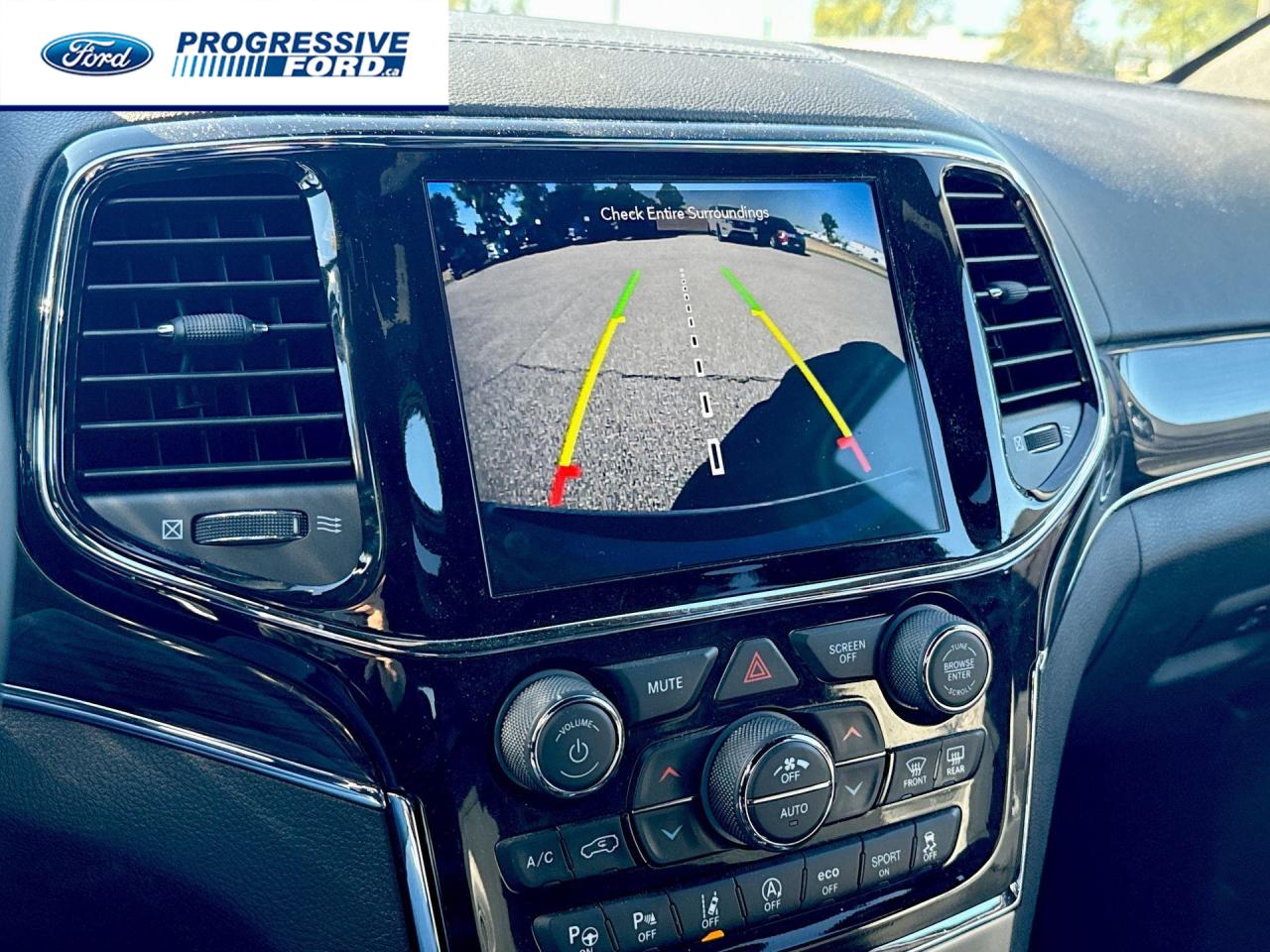 2021 Jeep Grand Cherokee Overland 4dr 4x4 Photo