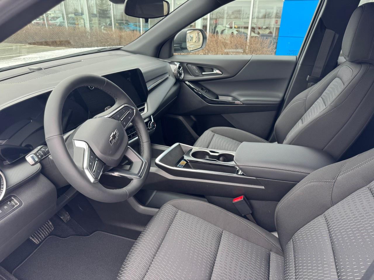 2025 Chevrolet Equinox AWD LT Photo